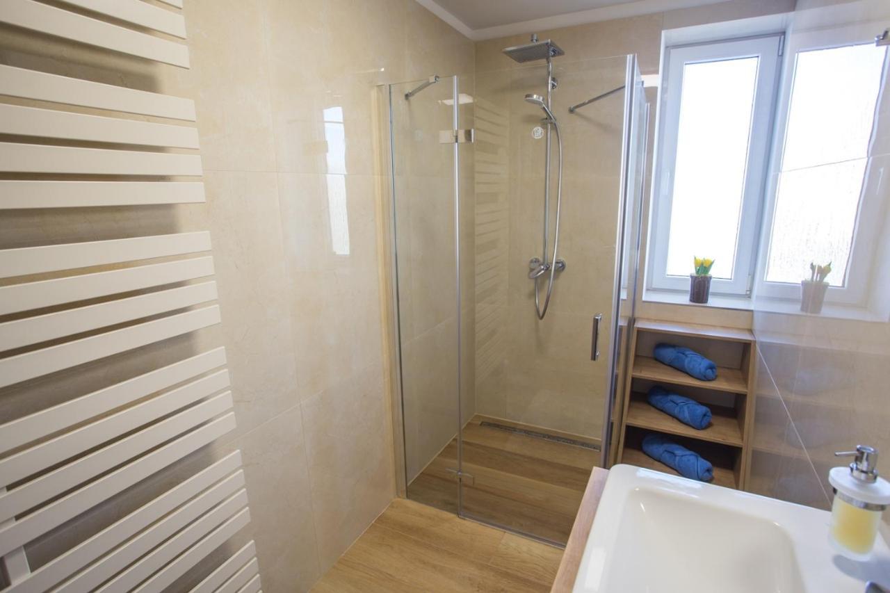 City Apartment Poprad Eksteriør bilde
